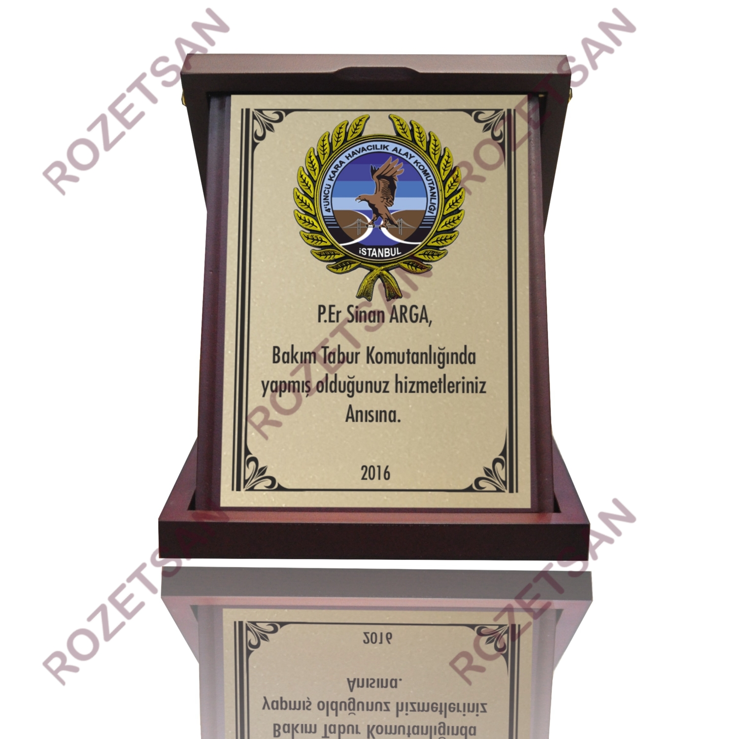 Özel Fasetli Altın Çelenkli Ahşap Plaket